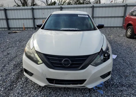 2017 Nissan Altima 2.5 z USA, uszkodzony, nr VIN 1N4AL3AP6HC198155